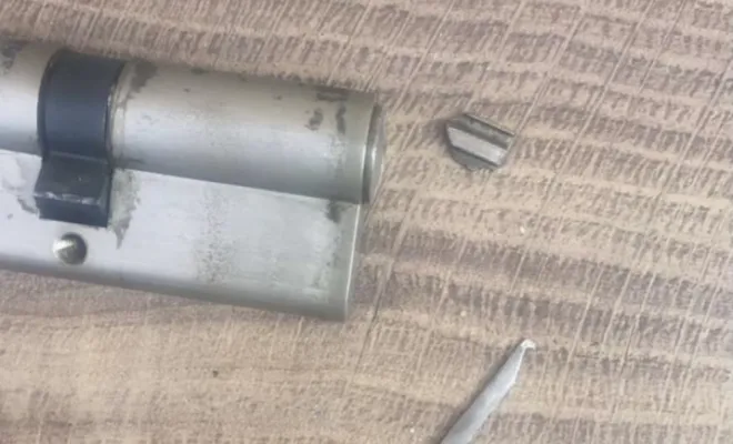 Extraction d'une clé cassée sur Meximieux